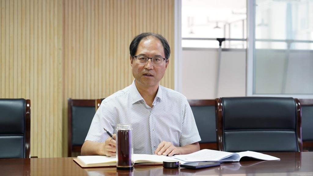 校乐宝体育正版官网书记伊逊智主持乐宝